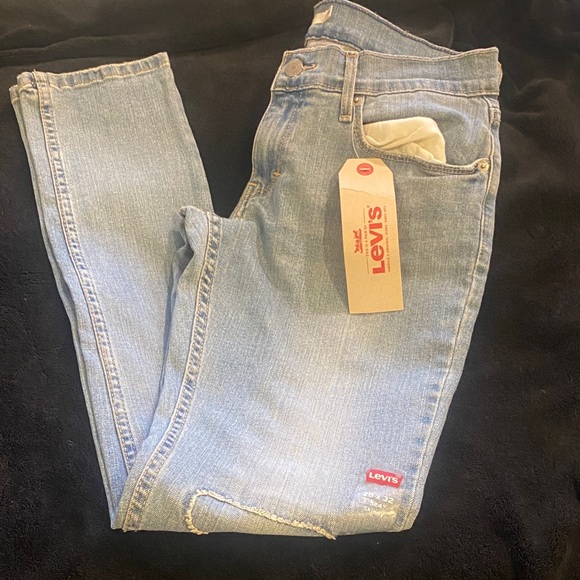 Levi's Woman’s low rise, skinny jeans - Picture 3 of 8